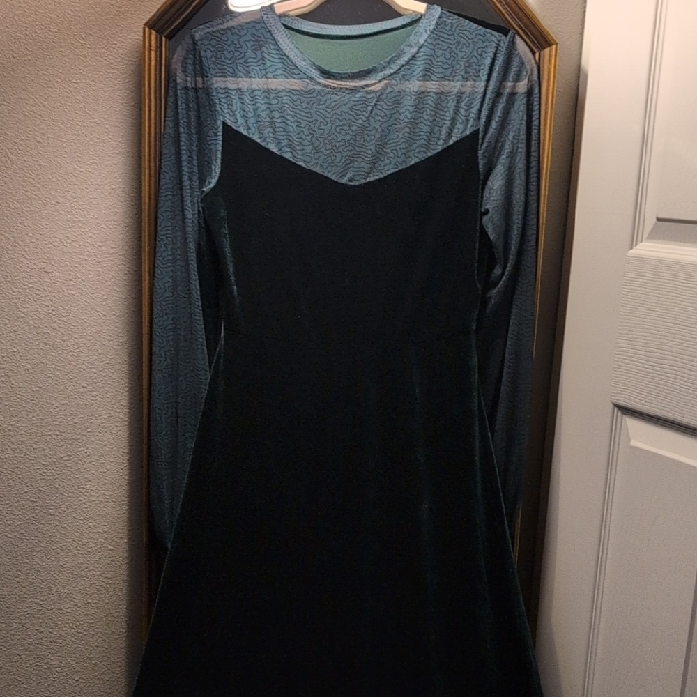Elegant Emerald Green Gown